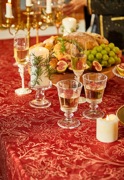 Red Christmas Flower Pattern Tablecloth for Oval Table, Large Modern Rectangle Tablecloth for Dining Room Table, Square Table Covers for Kitchen, Farmhouse Table Cloth for Round Table-Paintingforhome